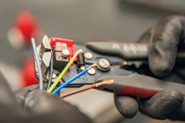 Best Circuit Breaker Repair  in Manteno, IL