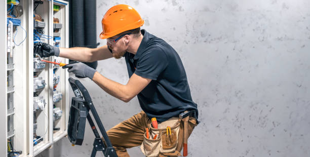 Best Electrical Contractors for Businesses  in Manteno, IL
